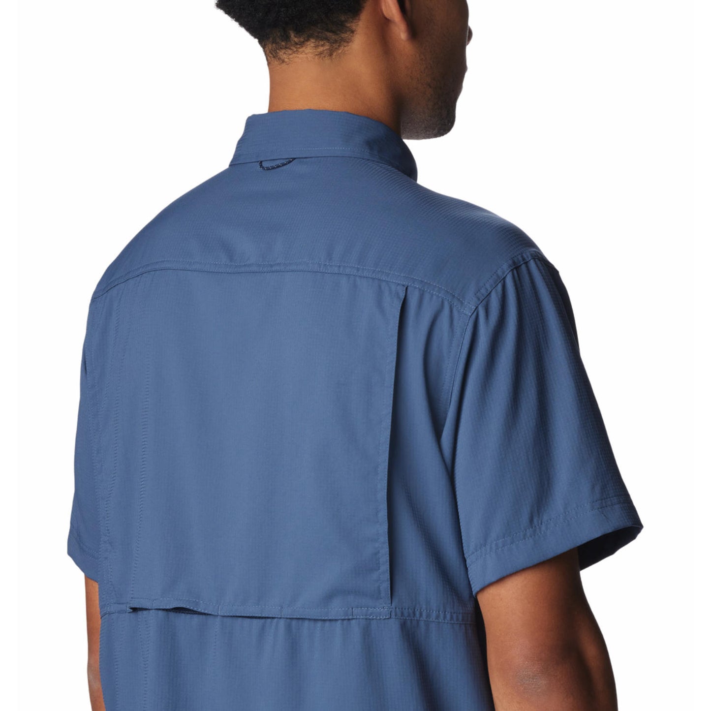 A Men Wearing Columbia Men Blue Silver Ridge Utility Lite Short Sleeve (Sun Protection)