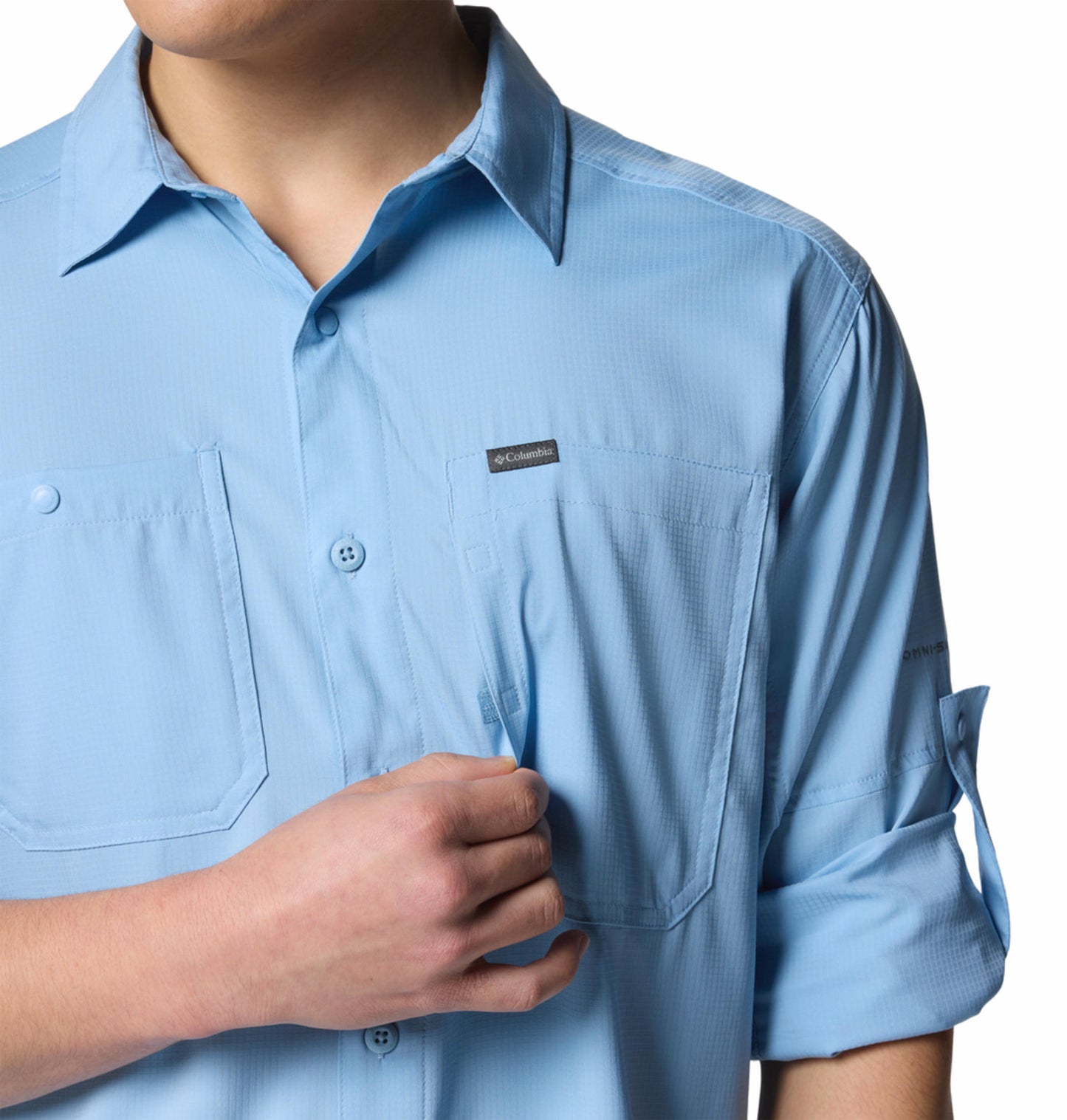 A Men Wearing Columbia Men Blue Silver Ridge Utility Lite Long Sleeve (Sun Protection)