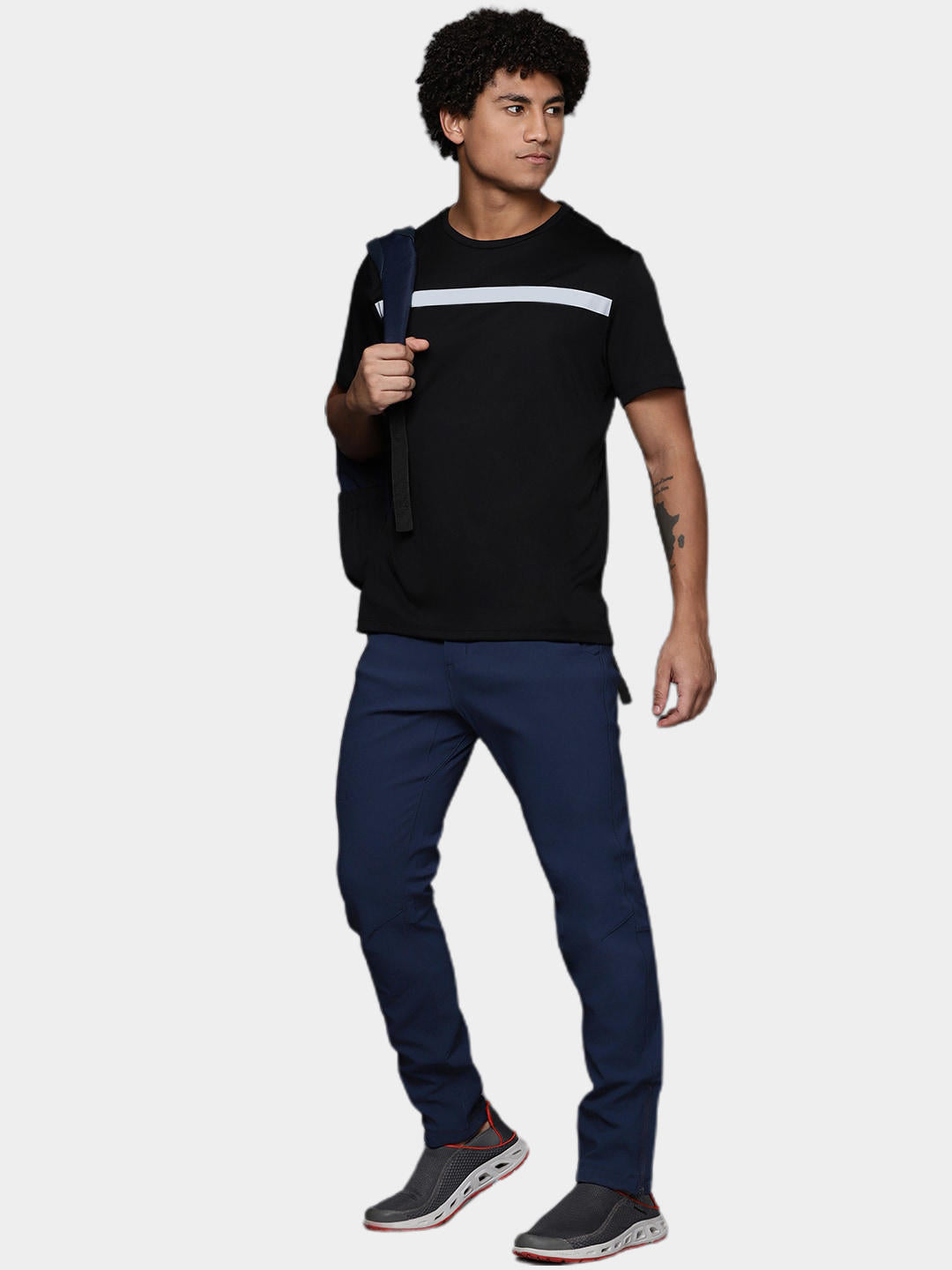 A Men Wearing Columbia Men Blue Passo Alto III Heat Pant