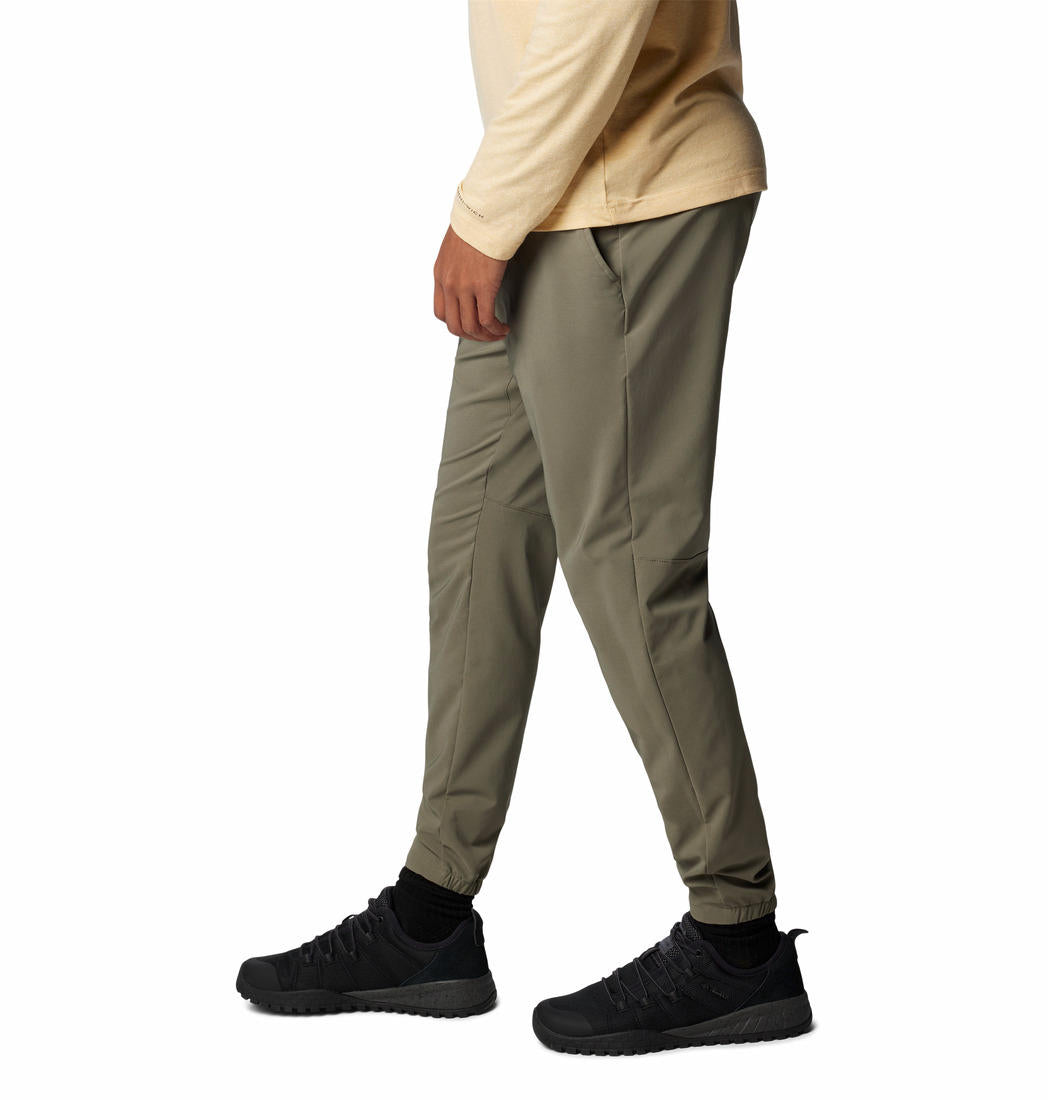 Columbia Men Green Omni-Shield Sage Peak Tapered Chino Pant Chino Pant