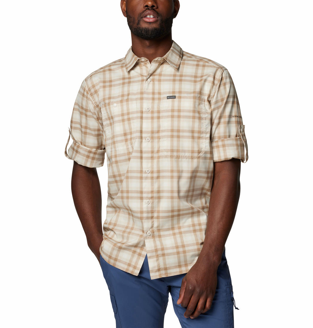 A Men Wearing Columbia Men Brown Silver Ridge Utility Lite Plaid LS (Sun Protection)