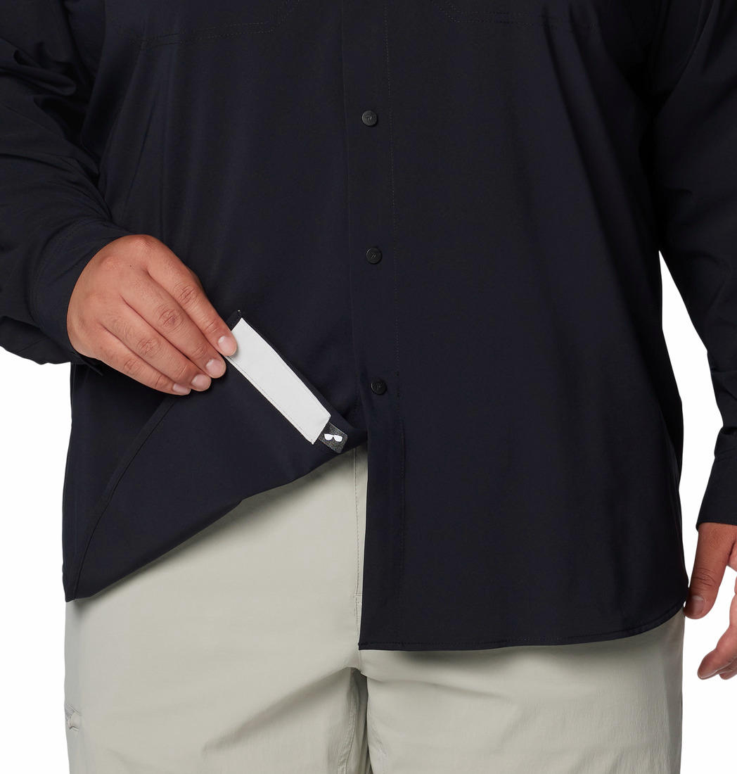 A Men Wearing Columbia Men Black Summit Valley Woven LS Shirt (Sun Protection)