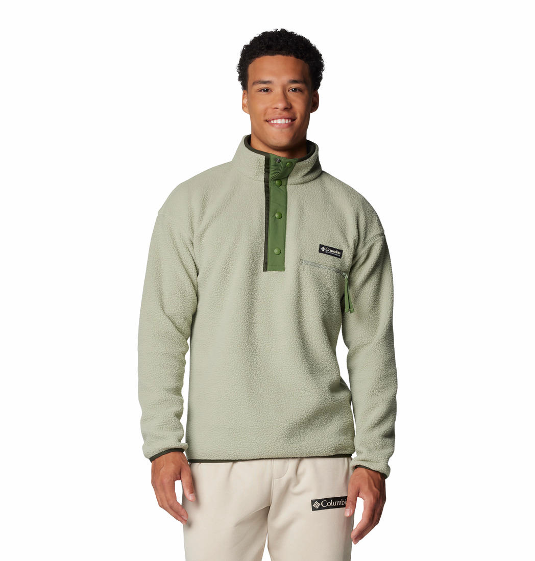 A Men Wearing Columbia Men Green Helvetia II Half Snap Fleece