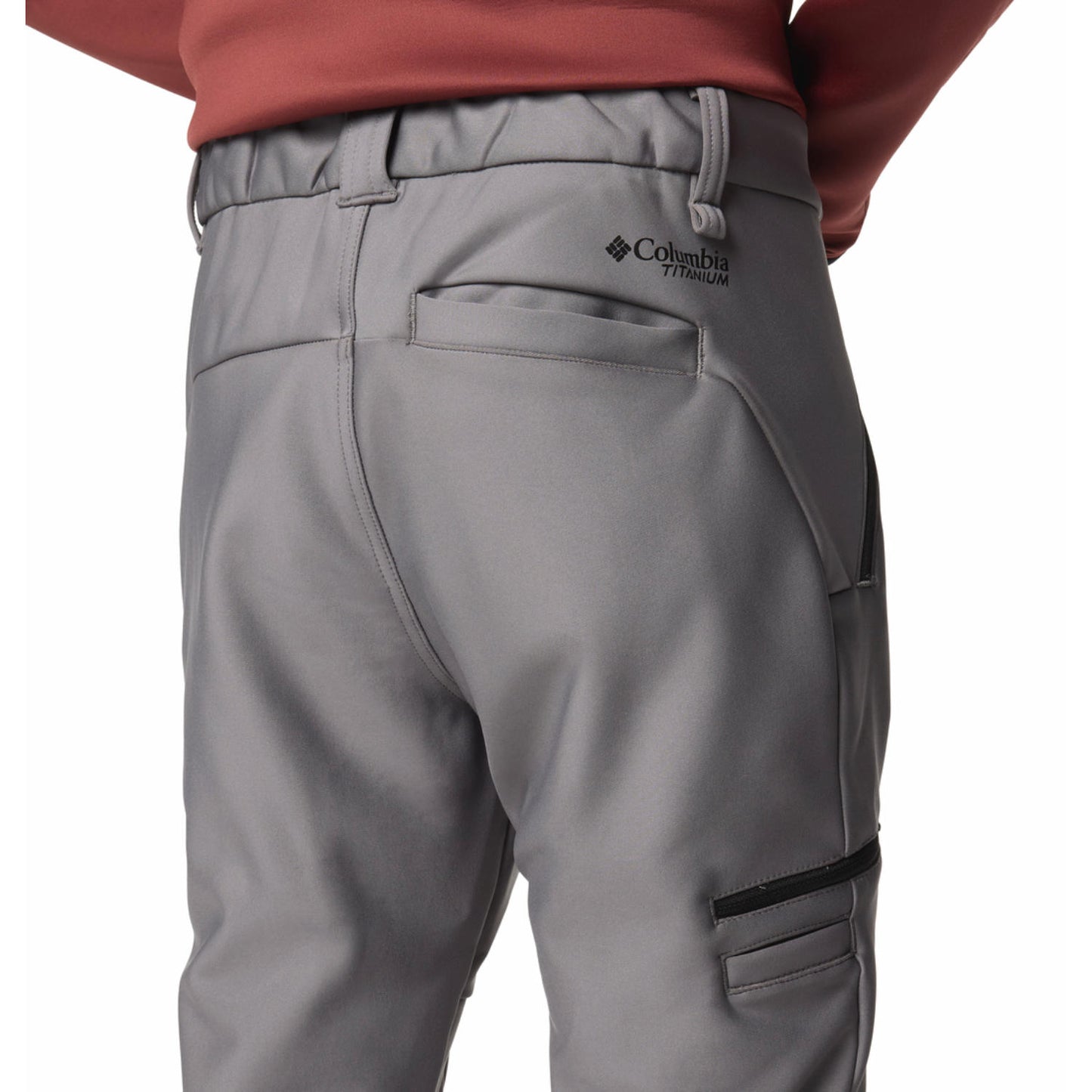 A Men Wearing Columbia Men Grey Vast Canyon Softshell Pant