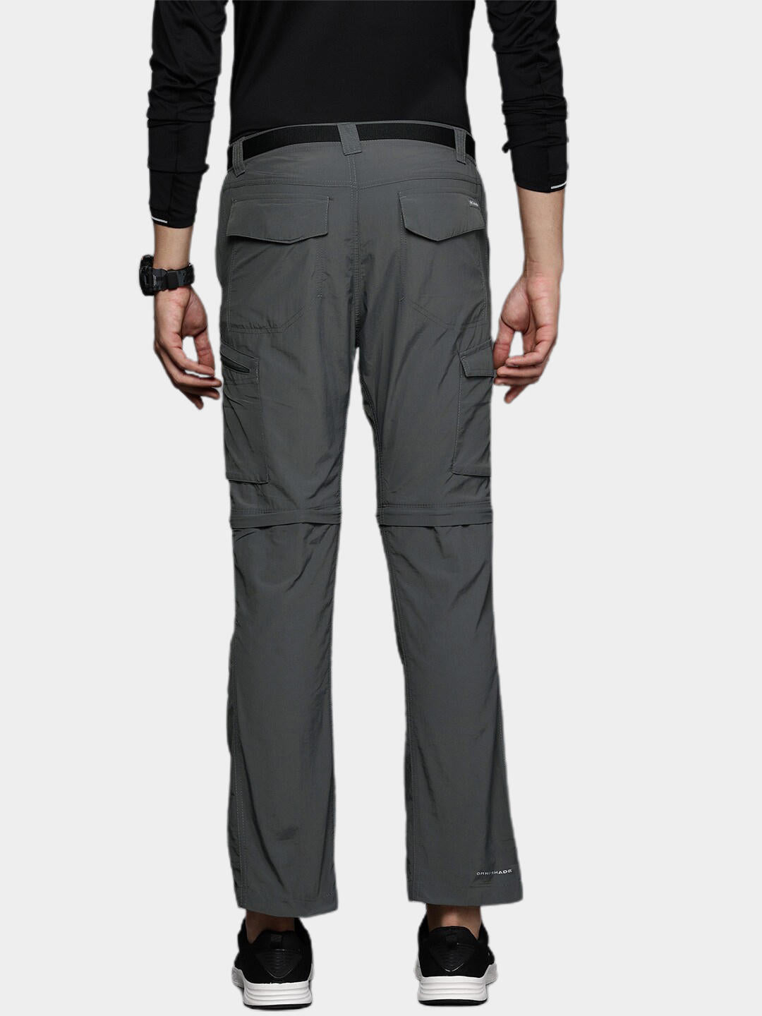 A Men Wearing Columbia Men Grey Silver Ridge Convertible Pant (Sun Protection)