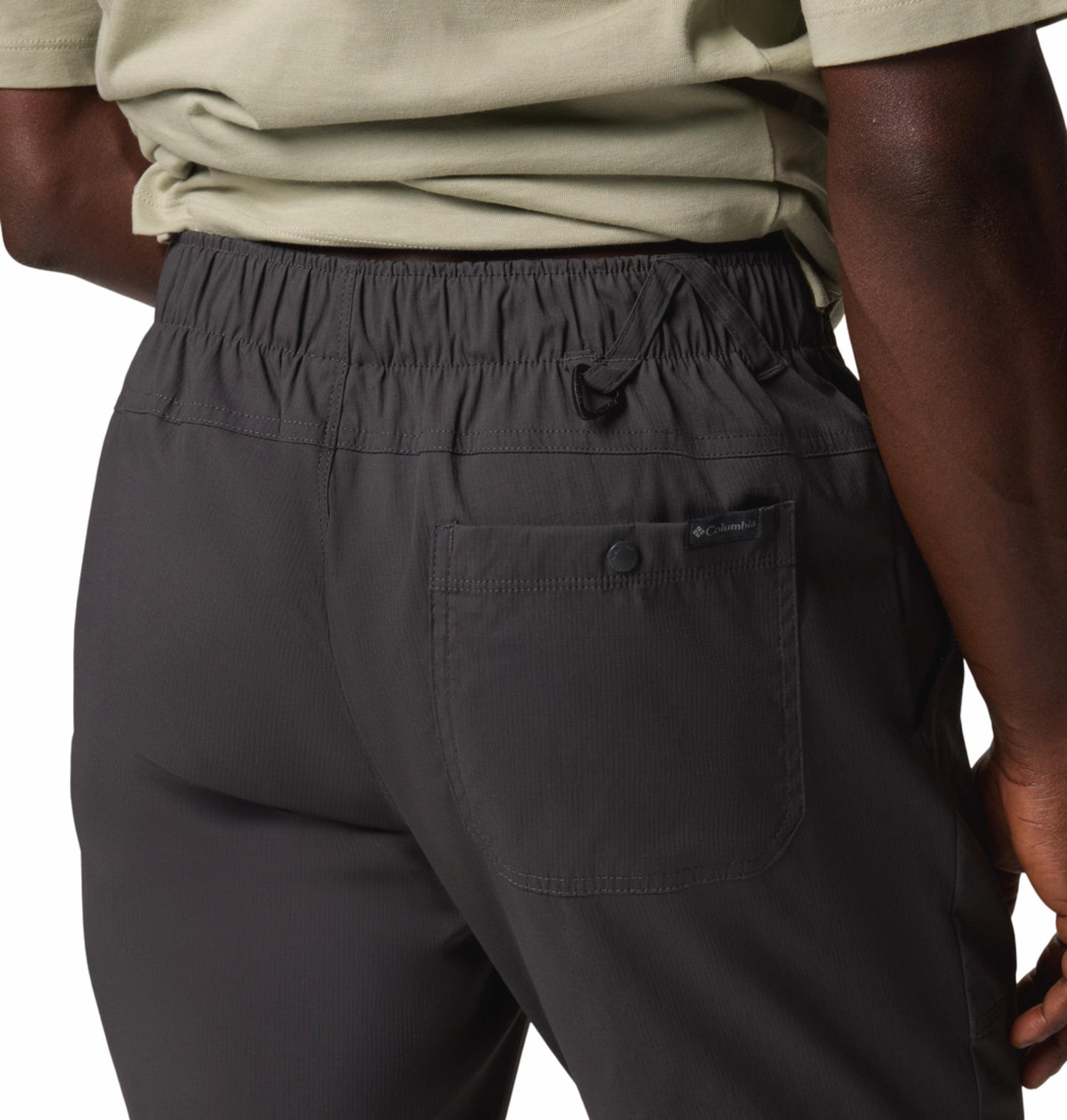 A Men Wearing Columbia Men Black Landroamer Ripstop Pant II (Sun Protection)