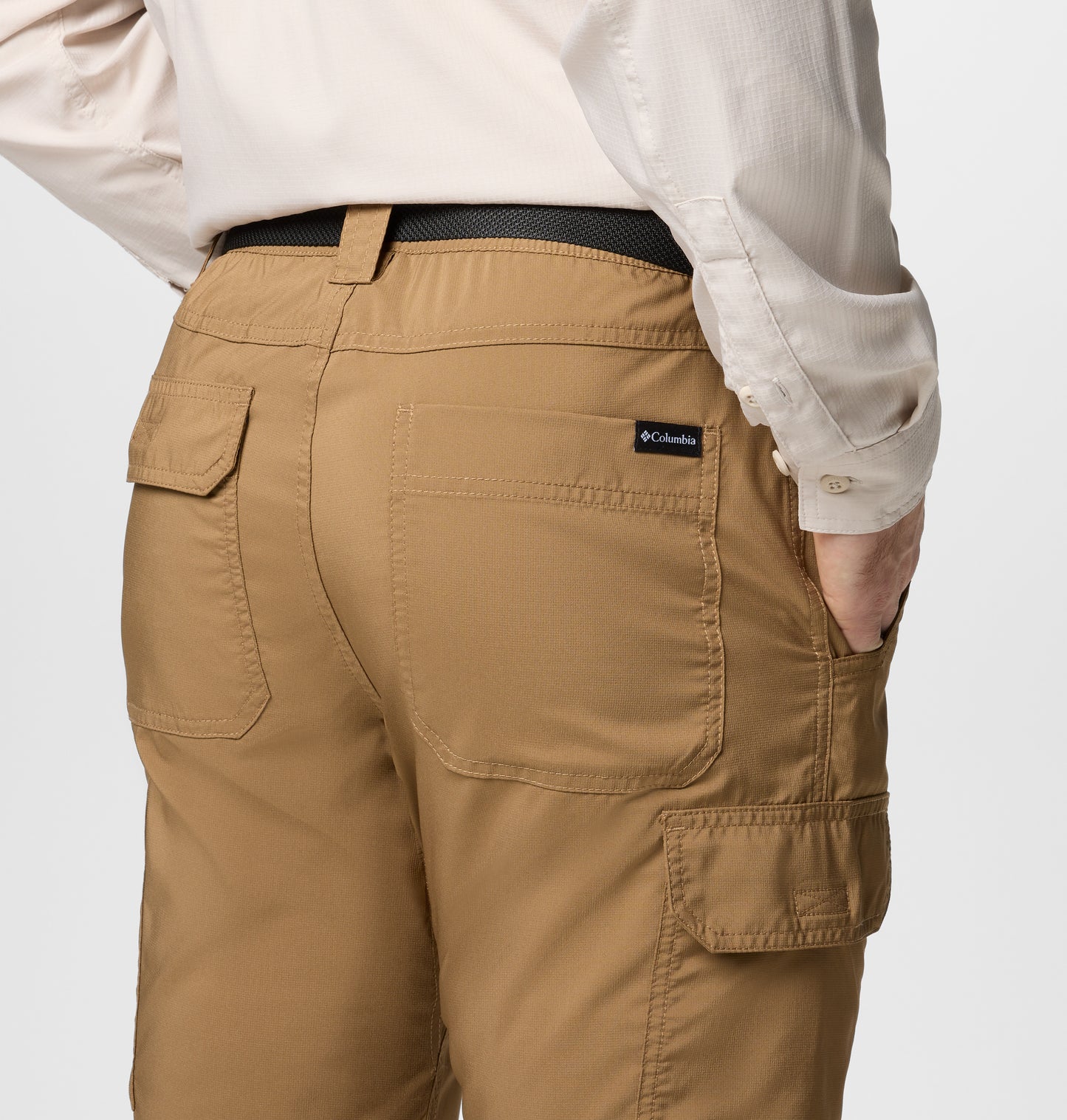A Men Wearing Columbia Men Brown Silver Ridge Utility Convertible Pant (Sun Protection)
