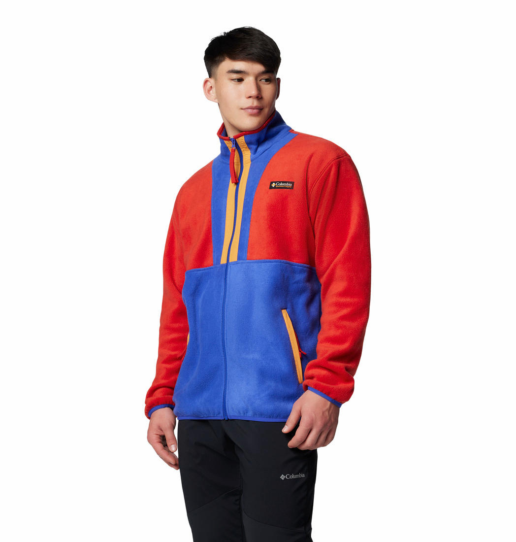 A Men Wearing Columbia Men Red Backbowl II Full Zip Fleece