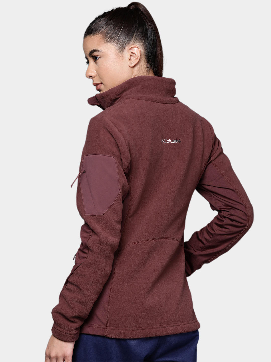 A Women Wearing Columbia Women Maroon W Polar Powder Fleece FZ