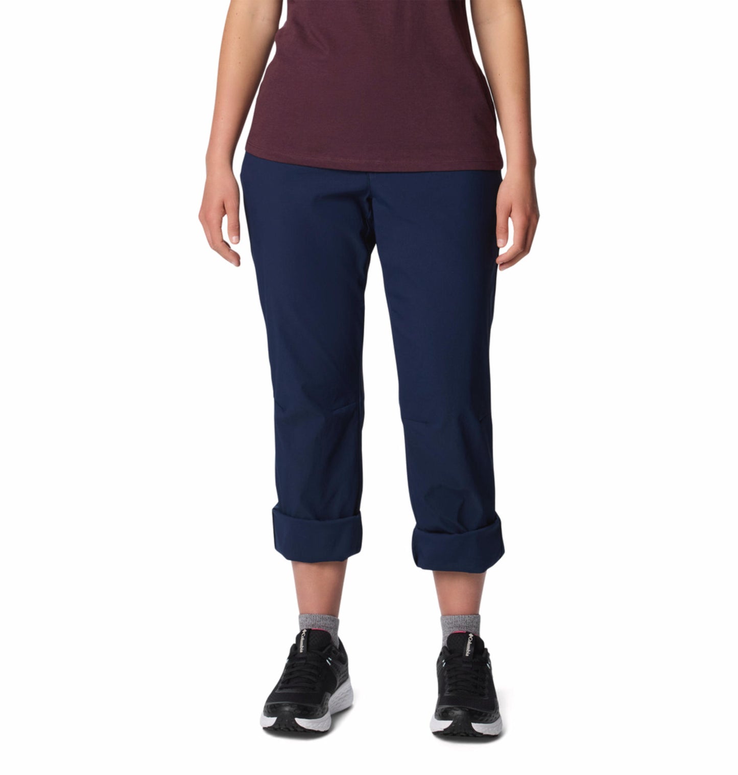 A Women Wearing Columbia Women Blue Leslie Falls Pant II