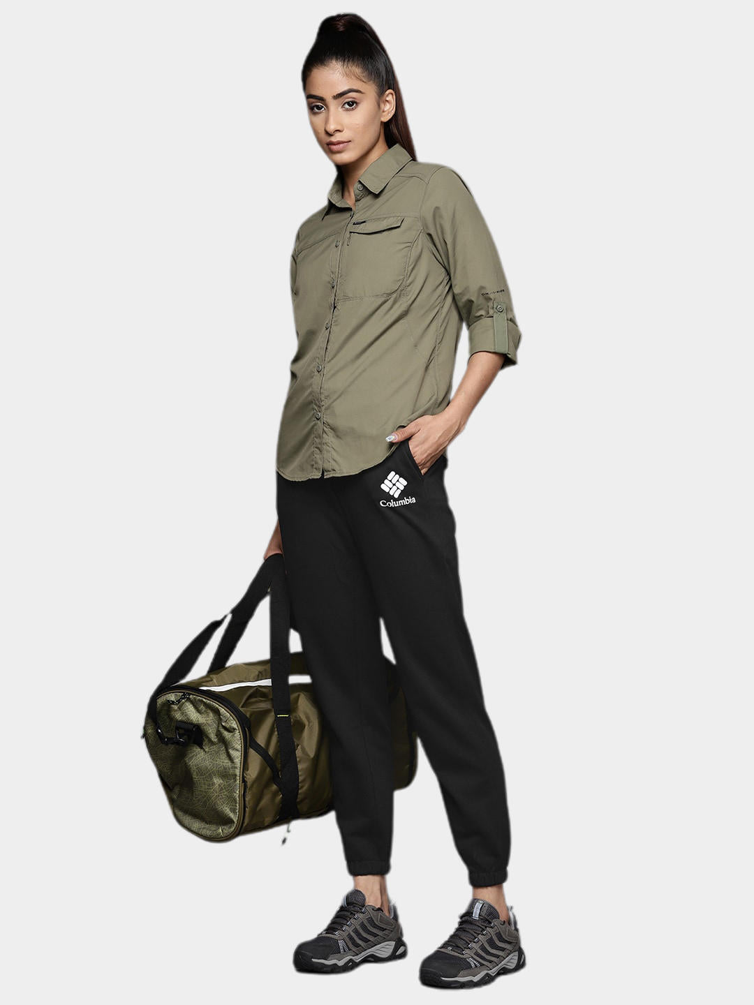 A Women Wearing Columbia Women Black Columbia Trek Jogger
