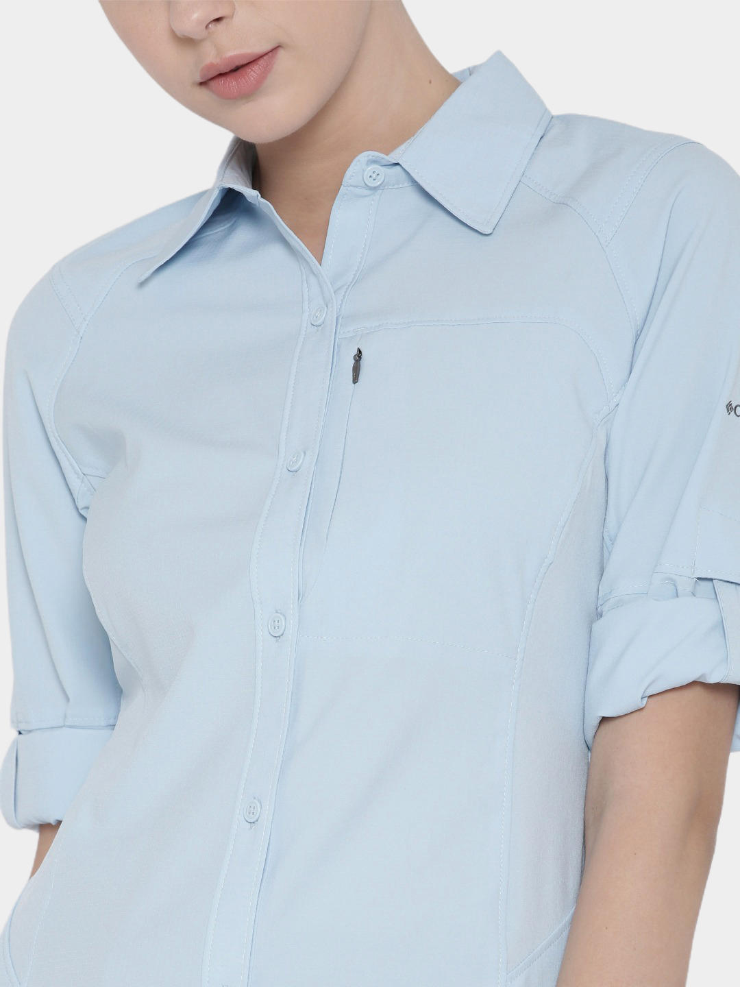 A Women Wearing Columbia Women Assorted Silver Ridge Long Sleeve Shirt (Sun Protection)