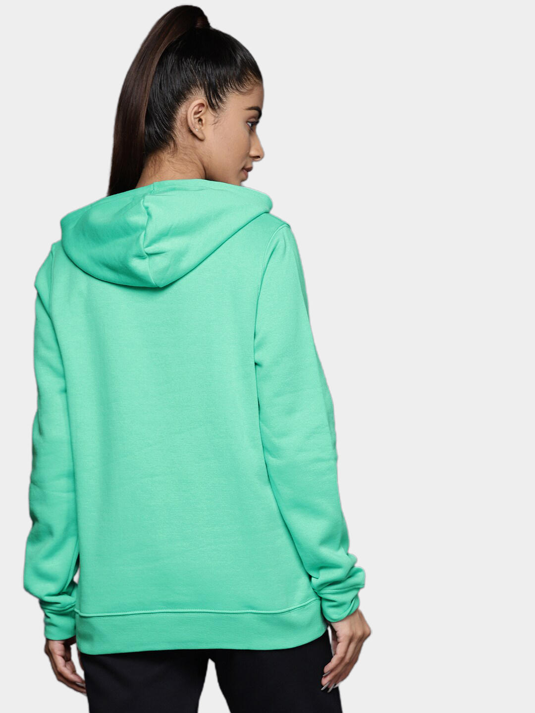 A Women Wearing Columbia Women Green Columbia Trek Graphic Hoodie