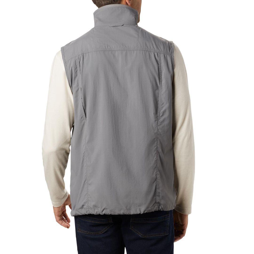 A Men Wearing Columbia Men Grey Silver Ridge II Vest (Sun Protection)