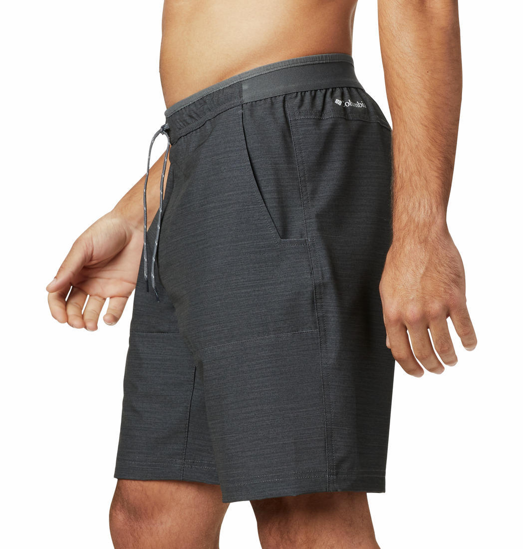 A Men Wearing Columbia Men Black Twisted Creek Short (Sun Protection)