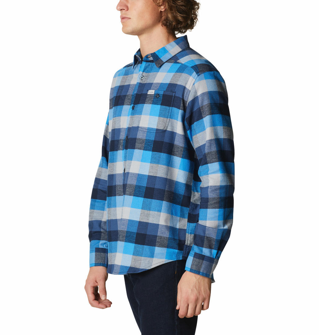 A Men Wearing Columbia Men Blue Cornell Woods Flannel Long Sleeve Shirt