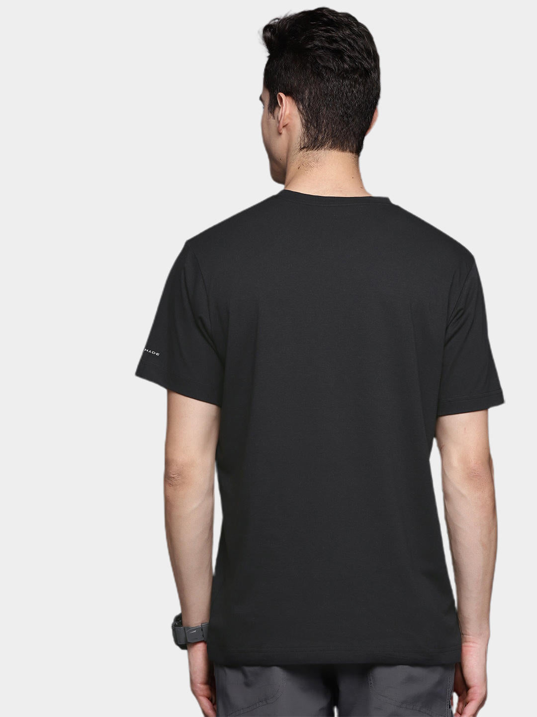 A Men Wearing Columbia Men Black Sun Trek V-Neck Short Sleeve (Sun Protection)