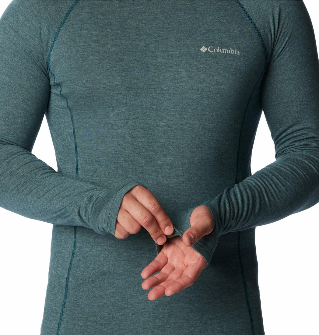 A Men Wearing Columbia Men Blue Tunnel Springs Wool Crew (Non Returnable)