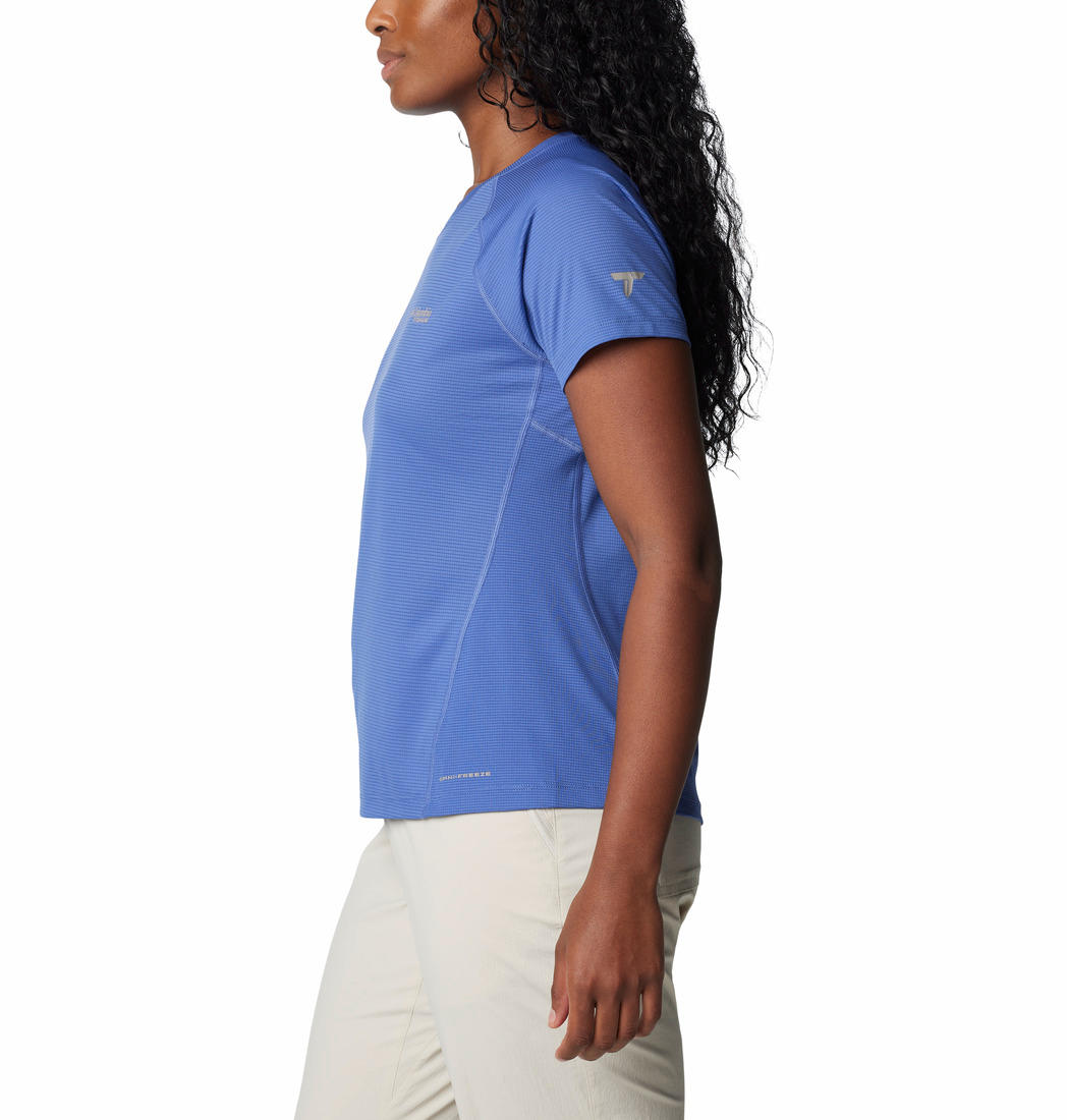A Women Wearing Columbia Women Blue Cirque River Short Sleeve Crew