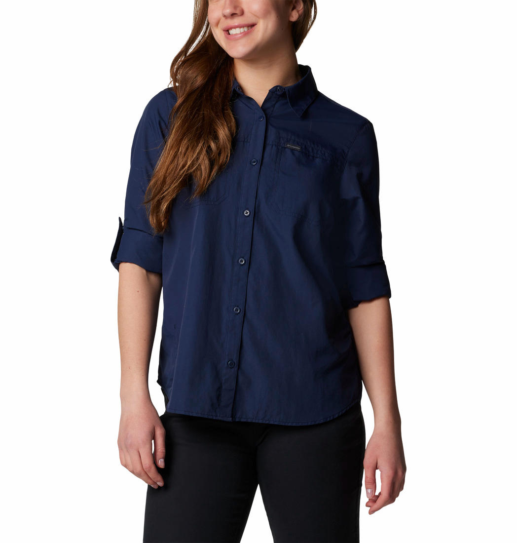 A Women Wearing Columbia Women Blue Silver Ridge 3.0 LS (Sun Protection)