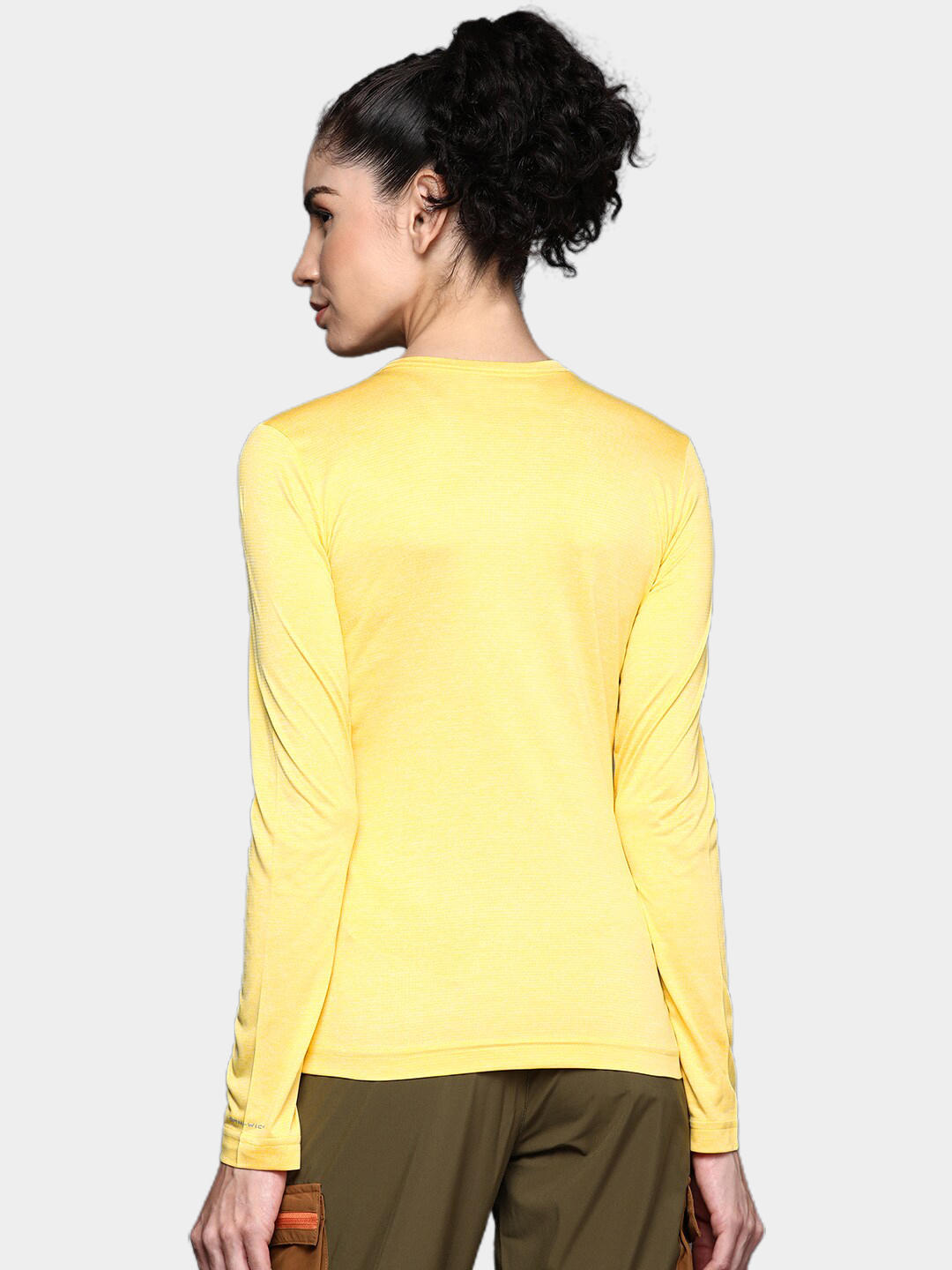 A Women Wearing Columbia Women Yellow Columbia Hike LS Shirt