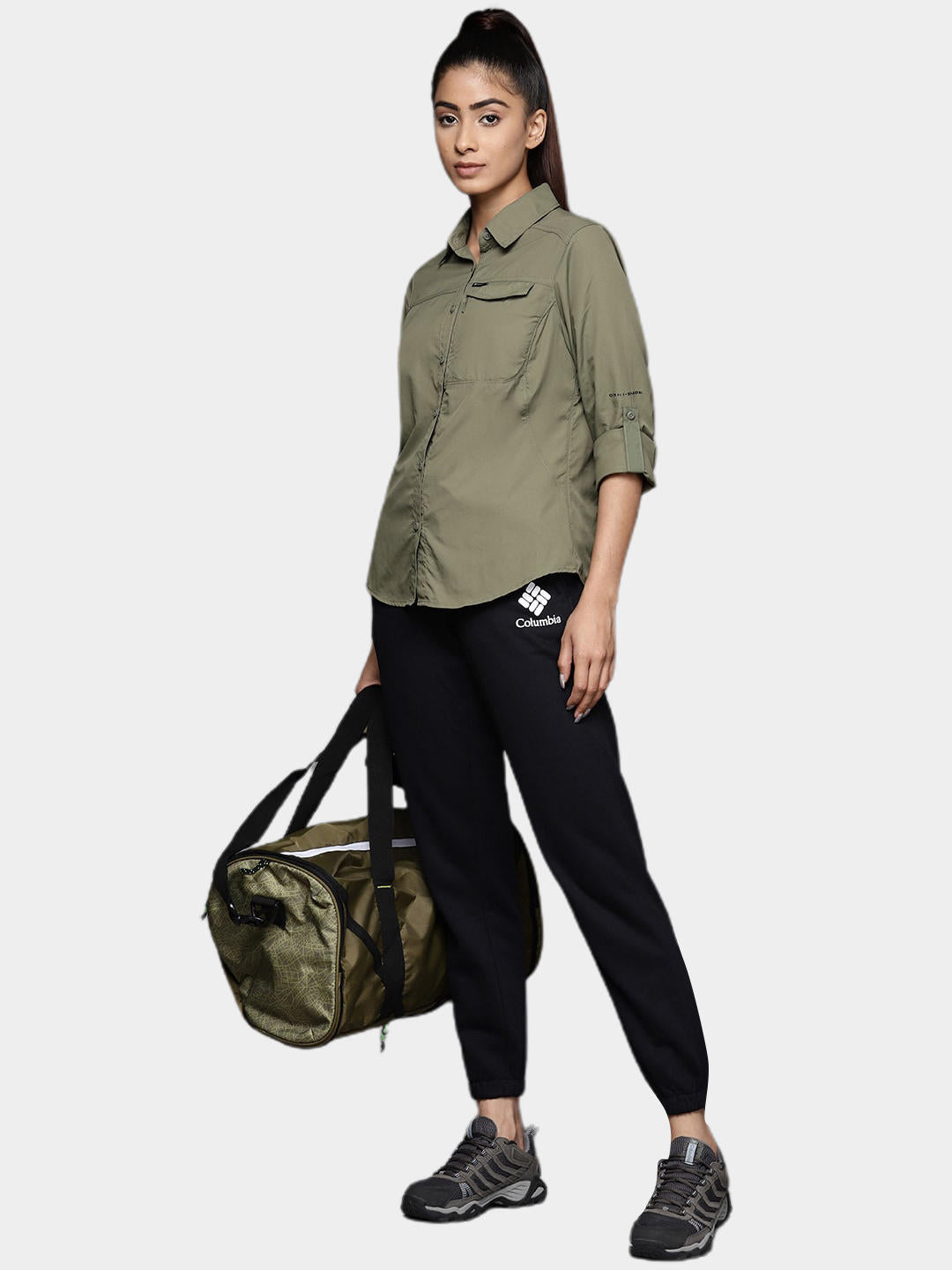 A Women Wearing Columbia Women Green Silver Ridge 2.0 Long Sleeve (Sun Protection)