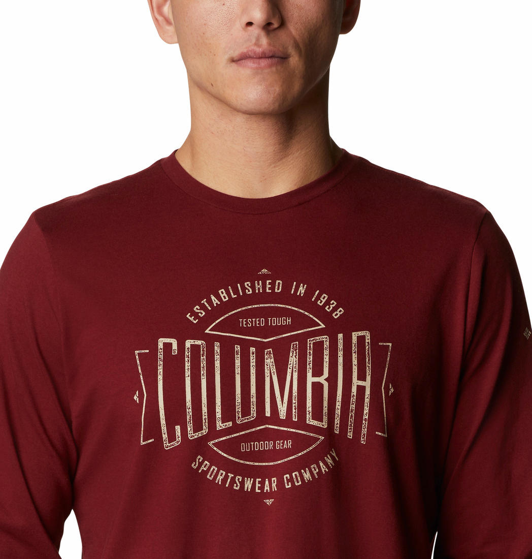 A Men Wearing Columbia Men Red Brighton Woods Graphic Long Sleeve