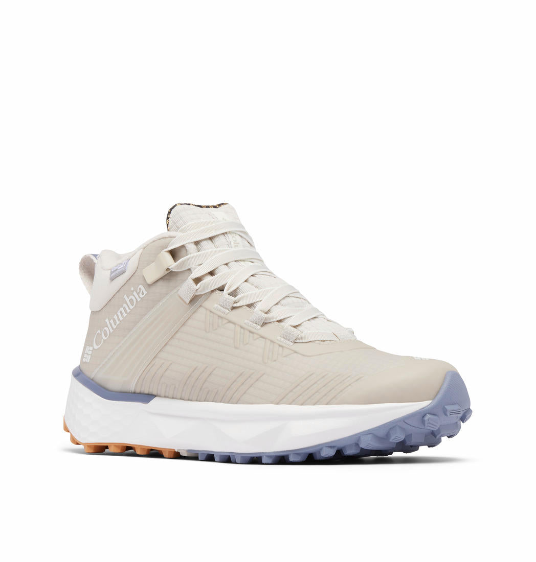 A Women Wearing Columbia Women Grey FACET 75 EQUINOX