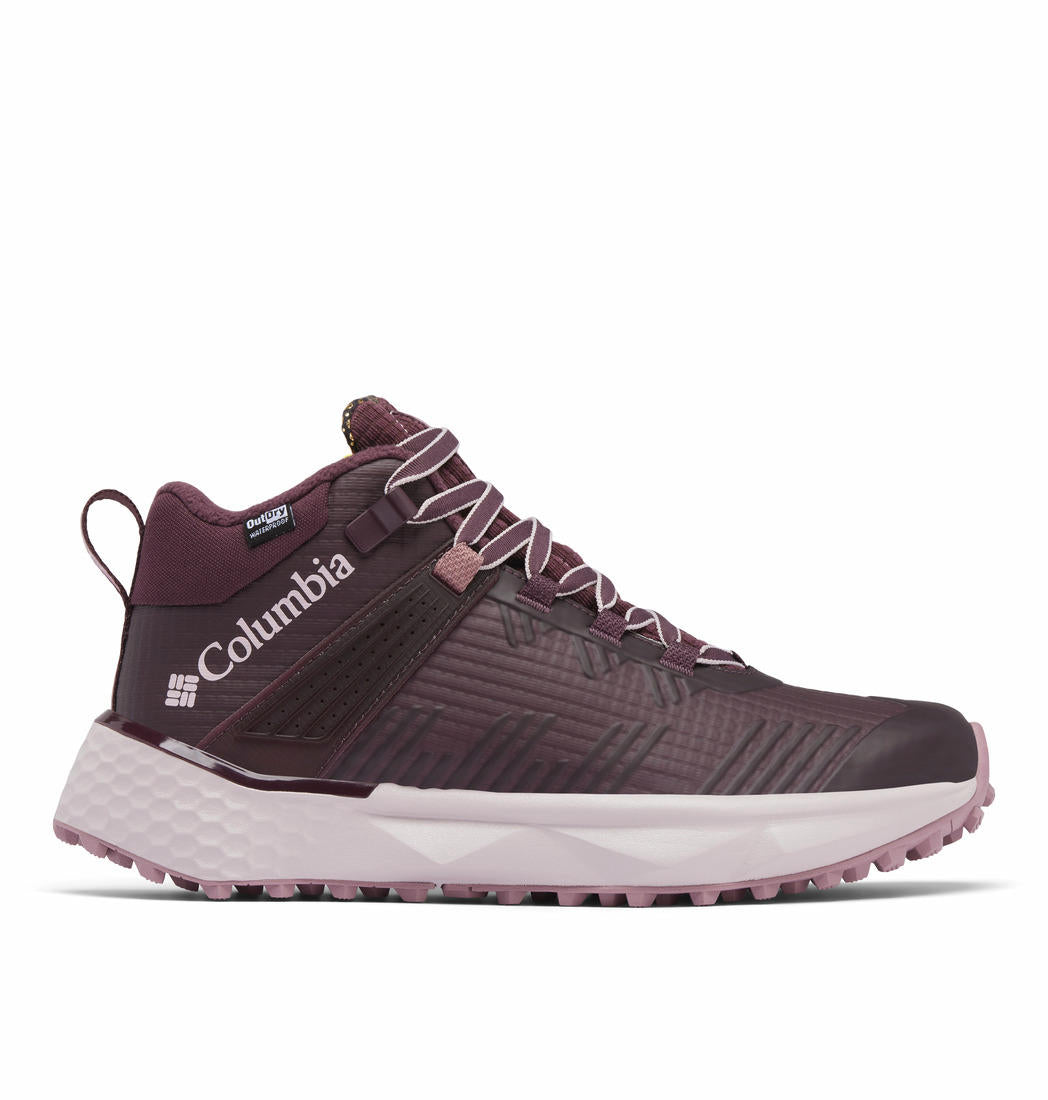 A Women Wearing Columbia Women Red FACET 75 EQUINOX