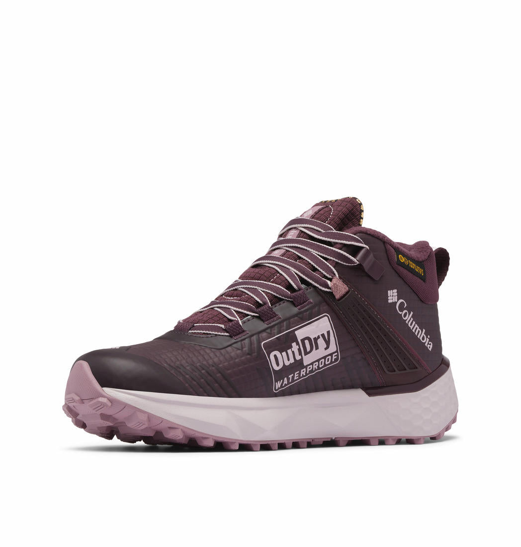 A Women Wearing Columbia Women Red FACET 75 EQUINOX