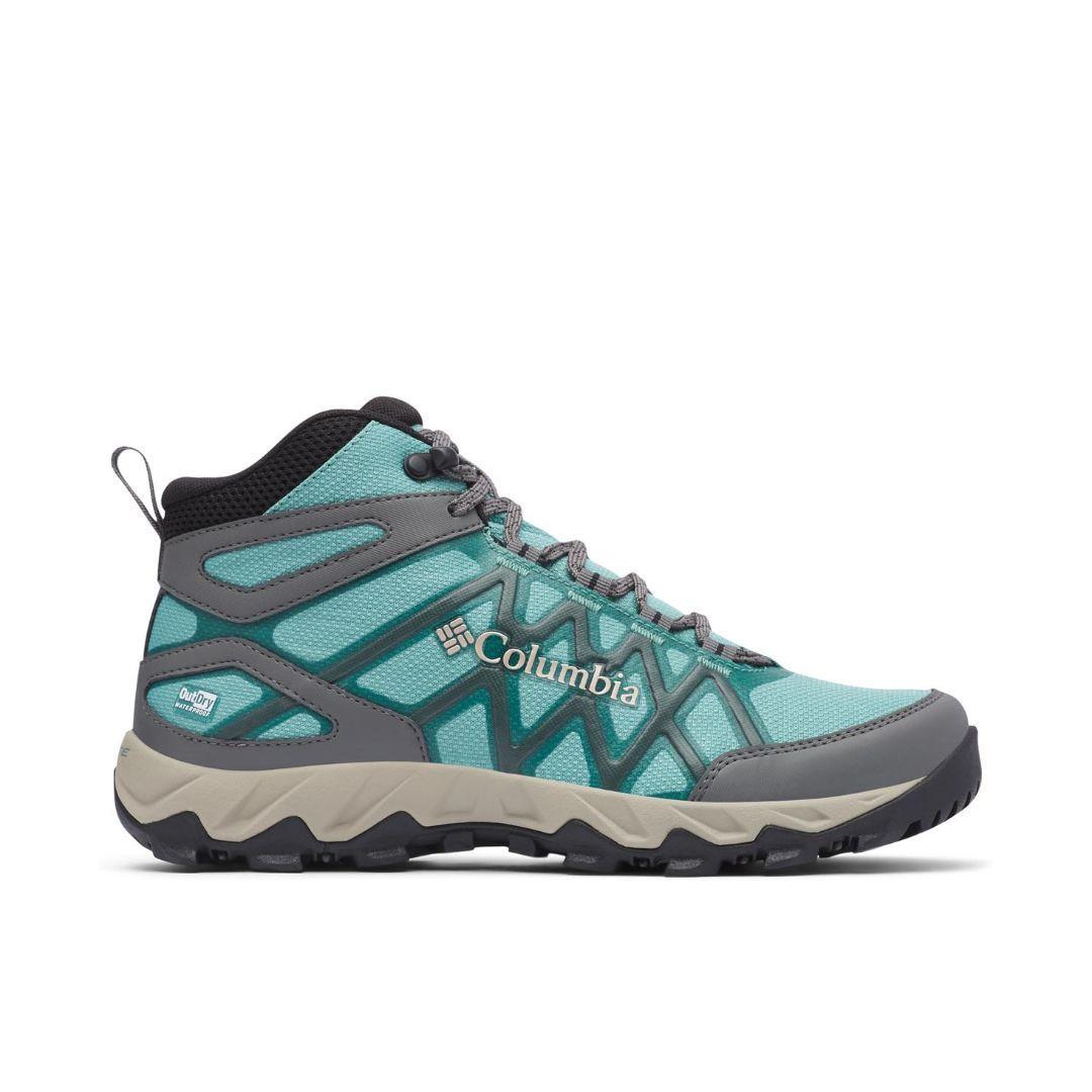 A Women Wearing Columbia Women Green PEAKFREAK X2 MID OUTDRY