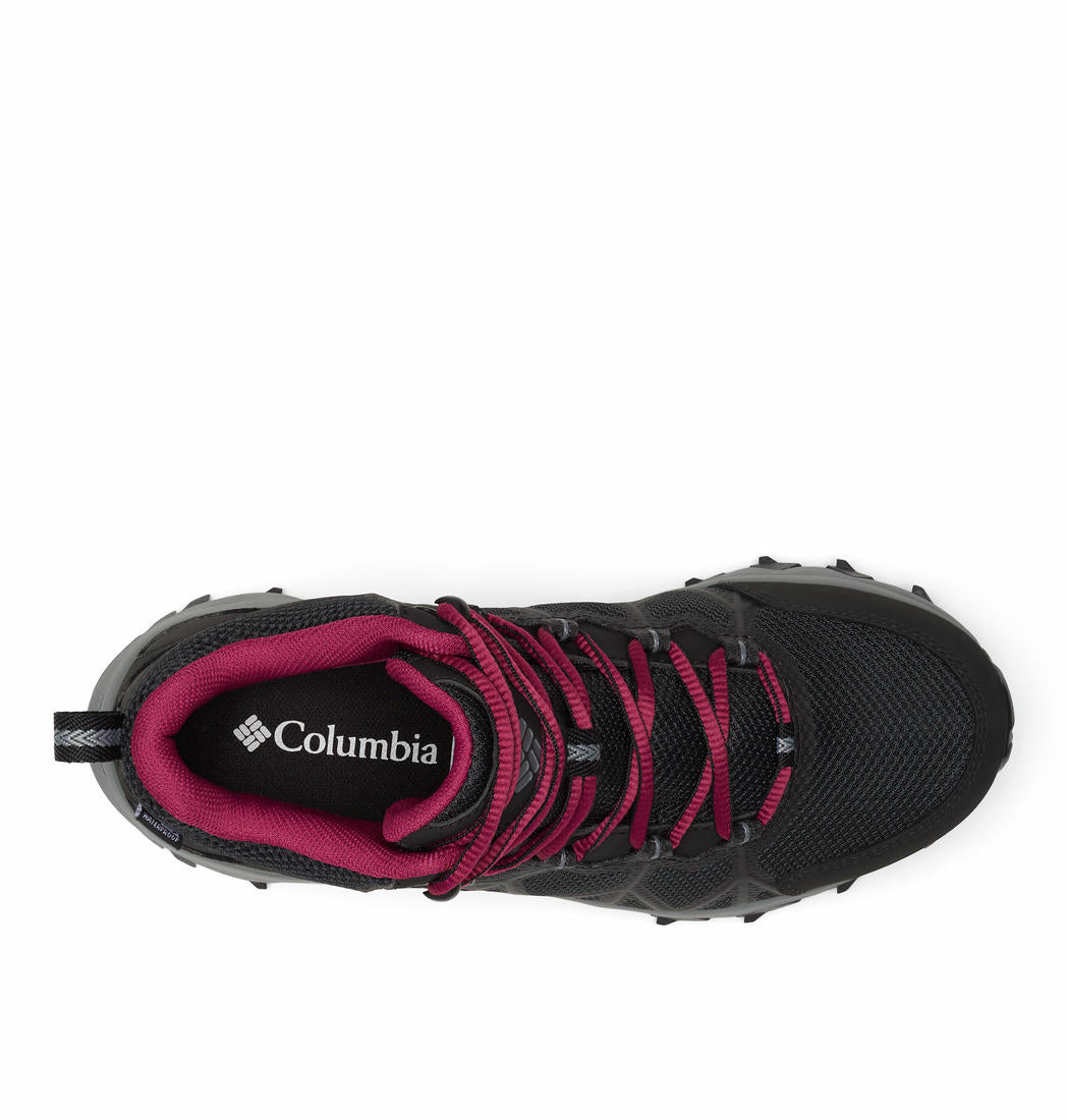 A Women Wearing Columbia Women Black PEAKFREAK II MID OUTDRY