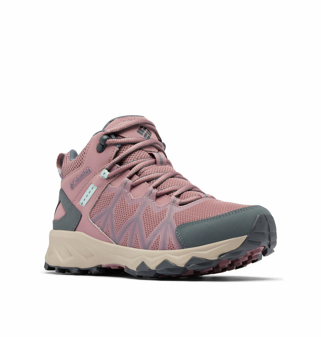 A Women Wearing Columbia Women Red PEAKFREAK II MID OUTDRY