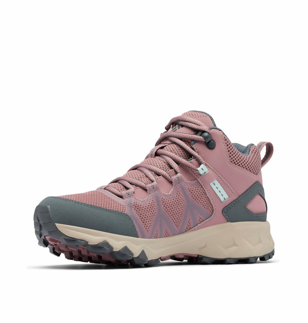 A Women Wearing Columbia Women Red PEAKFREAK II MID OUTDRY