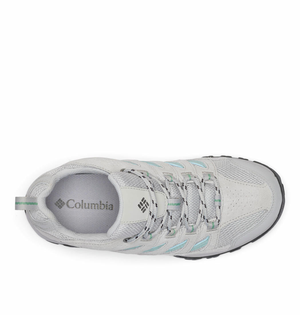 A Women Wearing Columbia Women Grey CRESTWOOD WATERPROOF