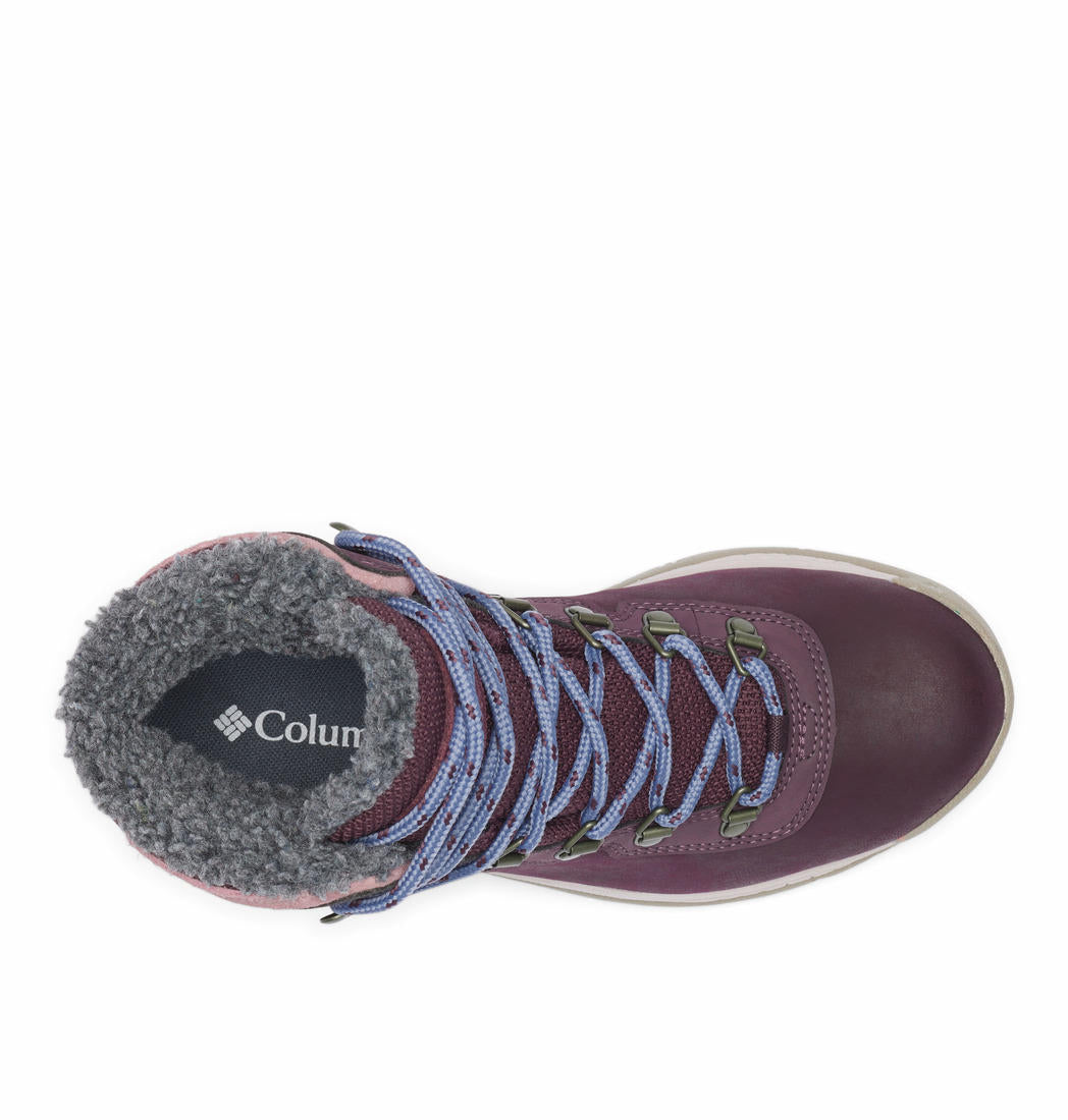 A Women Wearing Columbia Women Red NEWTON RIDGE WP OMNI-HEAT II