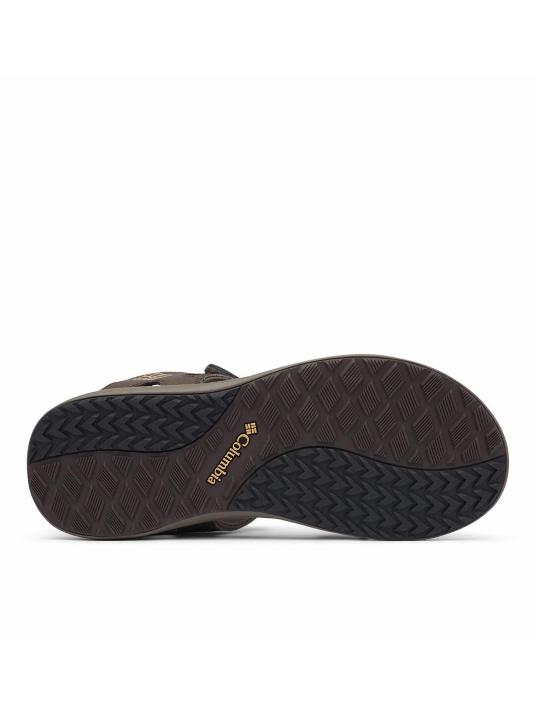 A Men Wearing Columbia Men Brown COLUMBIA 2 STRAP