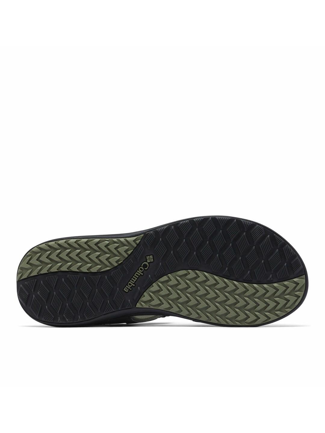 A Men Wearing Columbia Men Green COLUMBIA 2 STRAP