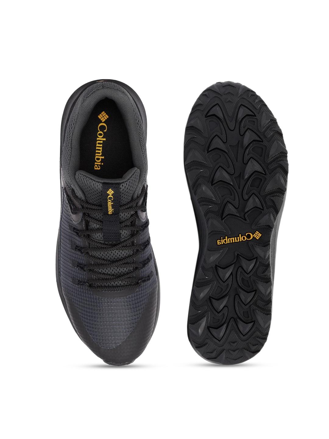 A Men Wearing Columbia Men Grey TRAILSTORM WATERPROOF