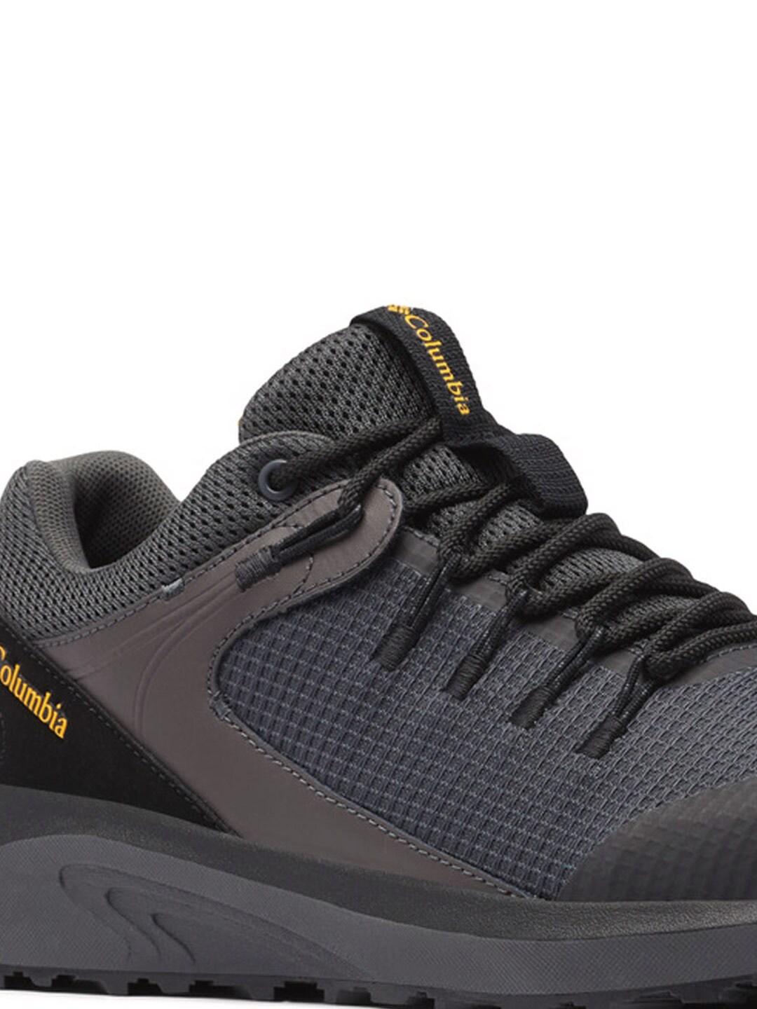 A Men Wearing Columbia Men Grey TRAILSTORM WATERPROOF