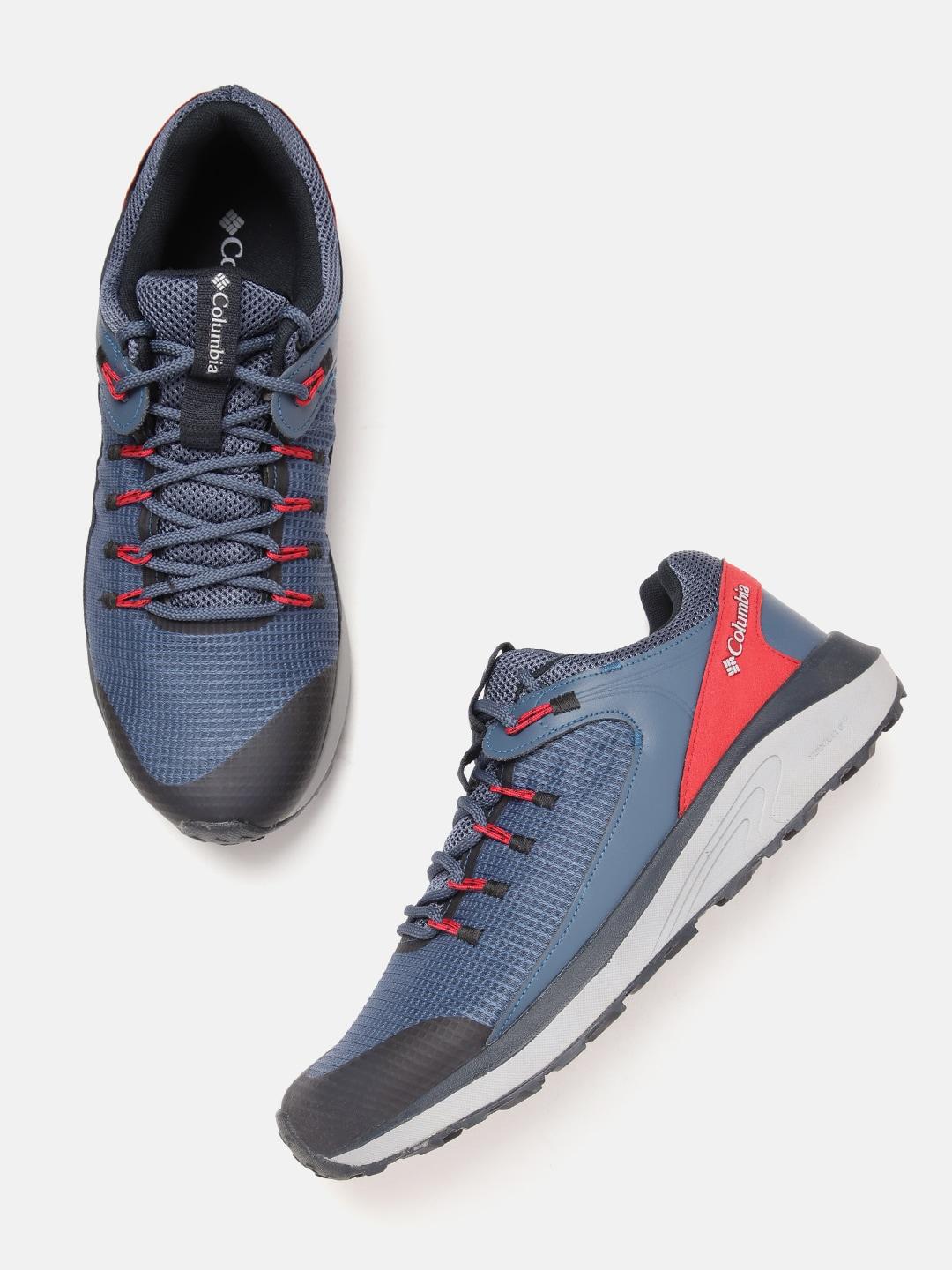 A Men Wearing Columbia Men Blue TRAILSTORM WATERPROOF