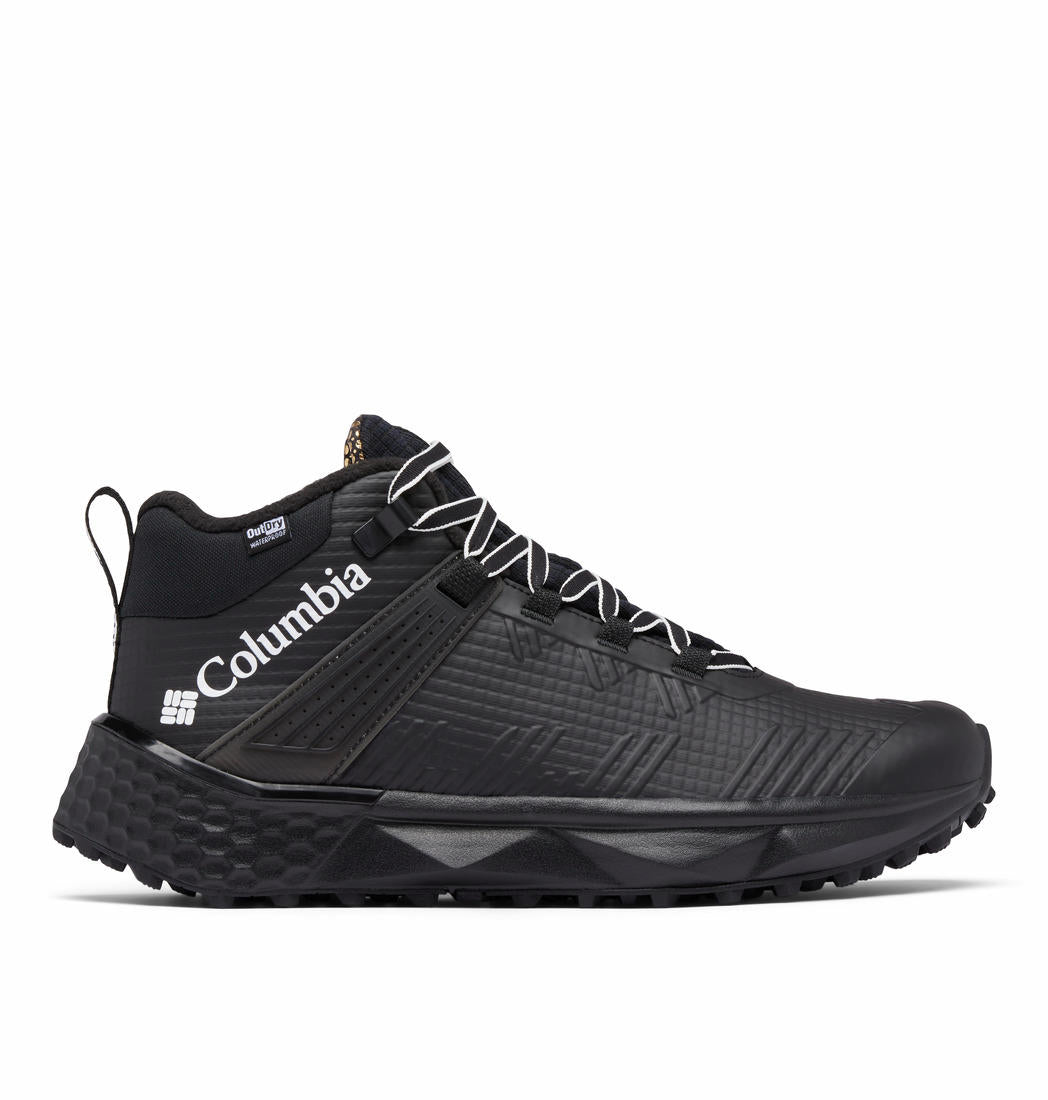 A Men Wearing Columbia Men Black FACET 75 EQUINOX