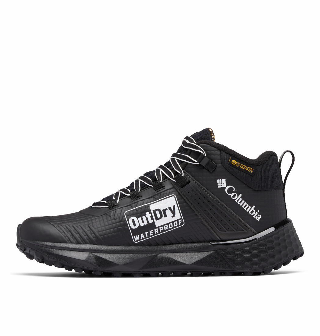 A Men Wearing Columbia Men Black FACET 75 EQUINOX