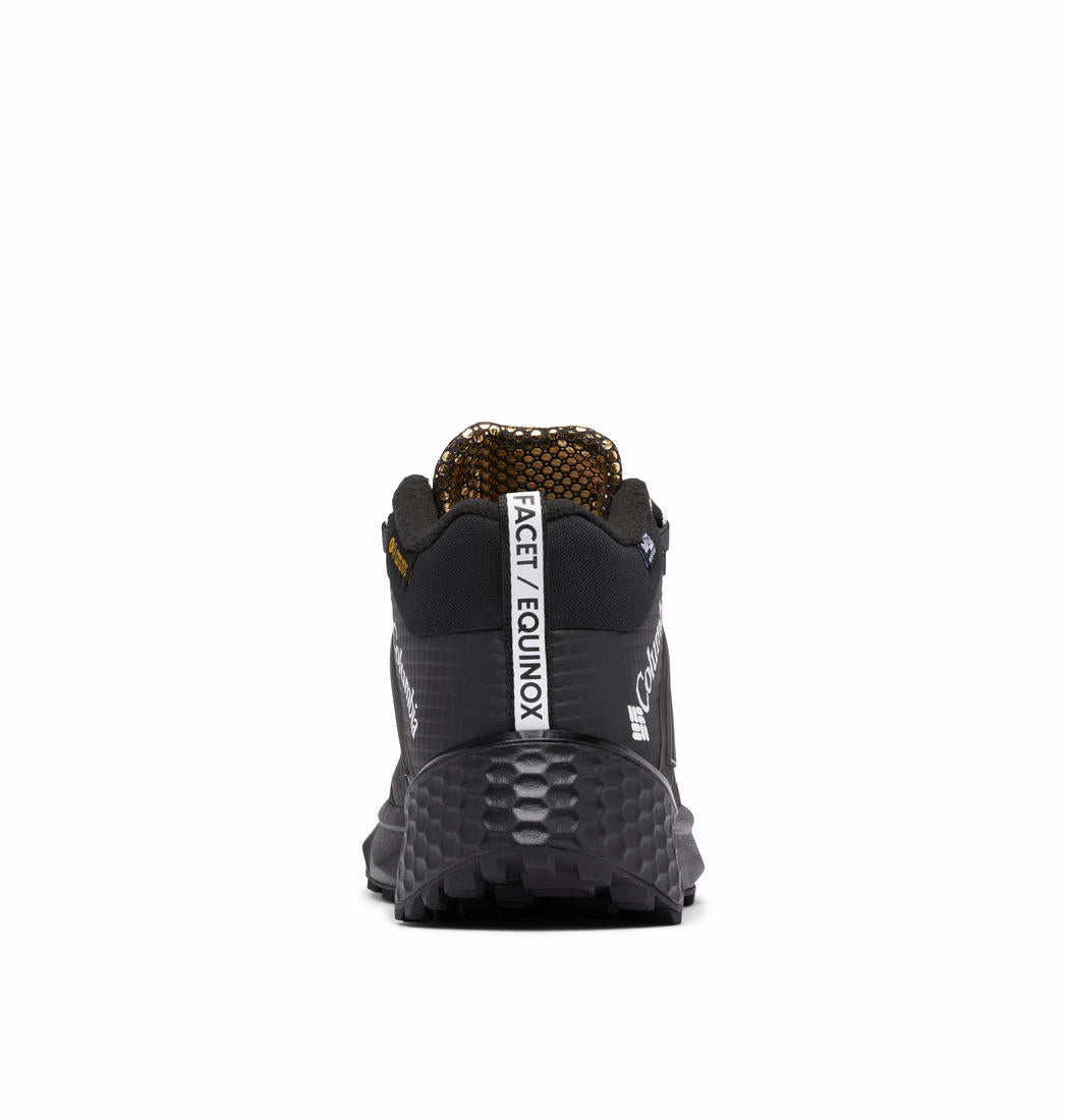 A Men Wearing Columbia Men Black FACET 75 EQUINOX