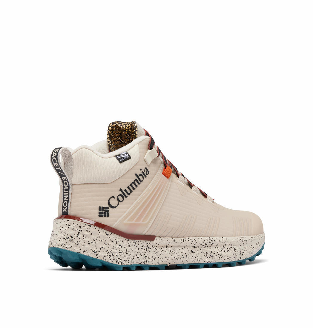 A Men Wearing Columbia Men Brown FACET 75 EQUINOX