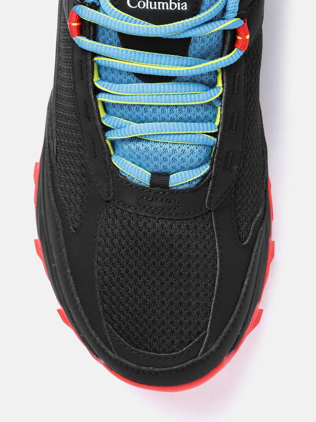 A Men Wearing Columbia Men Black HATANA MAX OUTDRY