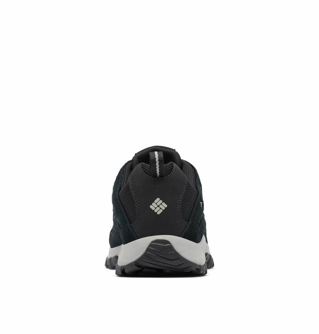 A Men Wearing Columbia Men Black CRESTWOOD WATERPROOF