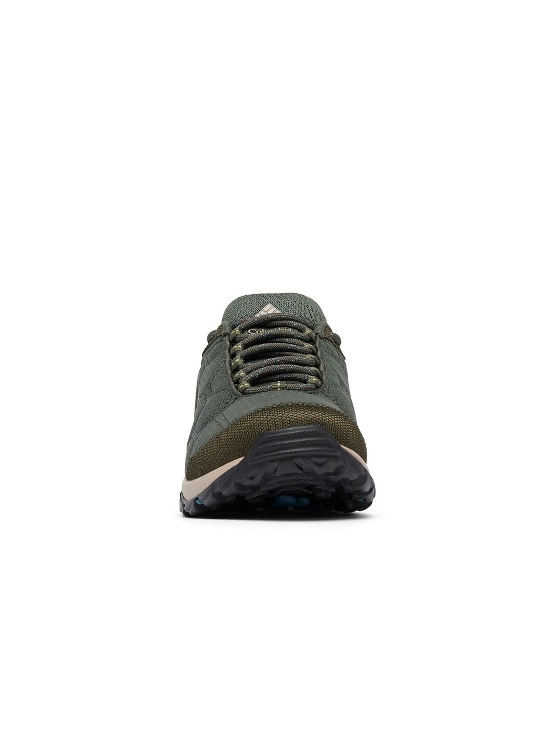 A Men Wearing Columbia Men Green FIRECAMP REMESH