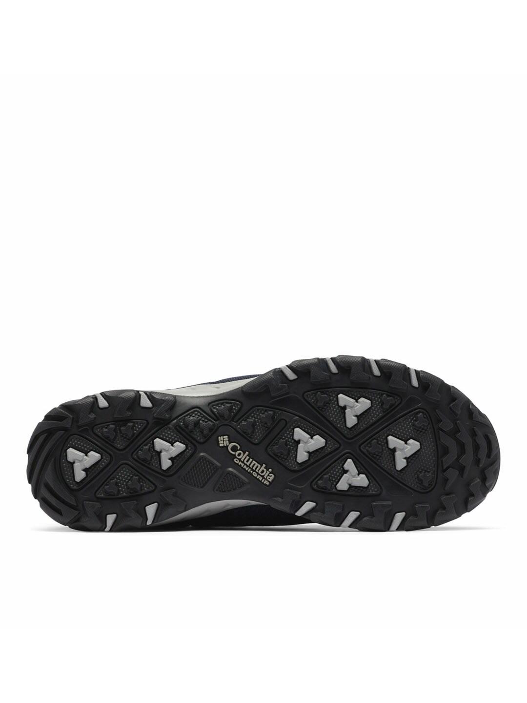 A Men Wearing Columbia Men Blue FIRECAMP REMESH