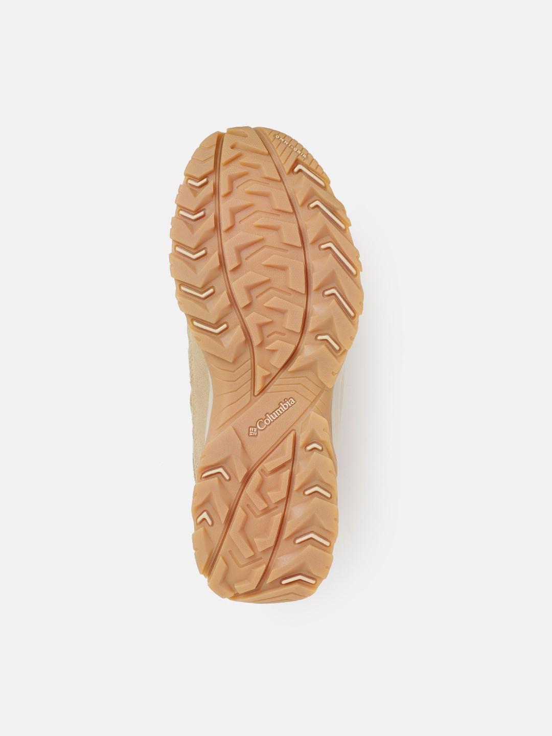 A Men Wearing Columbia Men Brown CRESTWOOD WATERPROOF